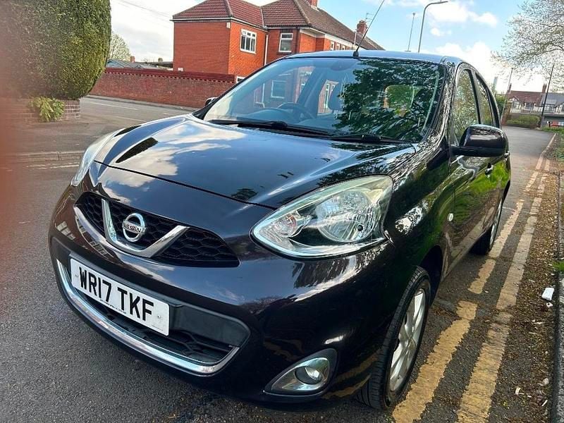 Usado Nissan Micra Acenta 80 HP (58 kW) 2017 Preto Citadino