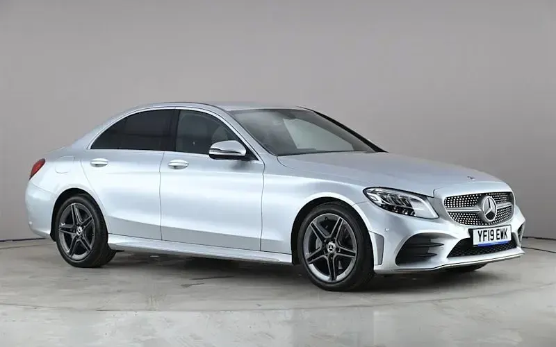 Usado Mercedes C200 AMG line 184 HP (135 kW) 2019 Sedan