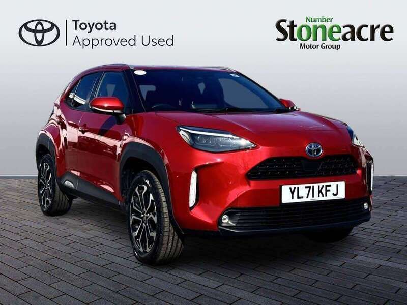 Red Used 2022 Toyota Yaris Cross Design SUV | £19,000 (Good price) - Image 1/4