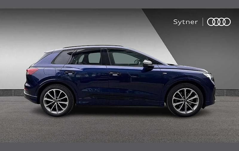 Second-hand Audi Q4 e-tron Comfort 219 kW (299 CP) 2023 Albastru SUV