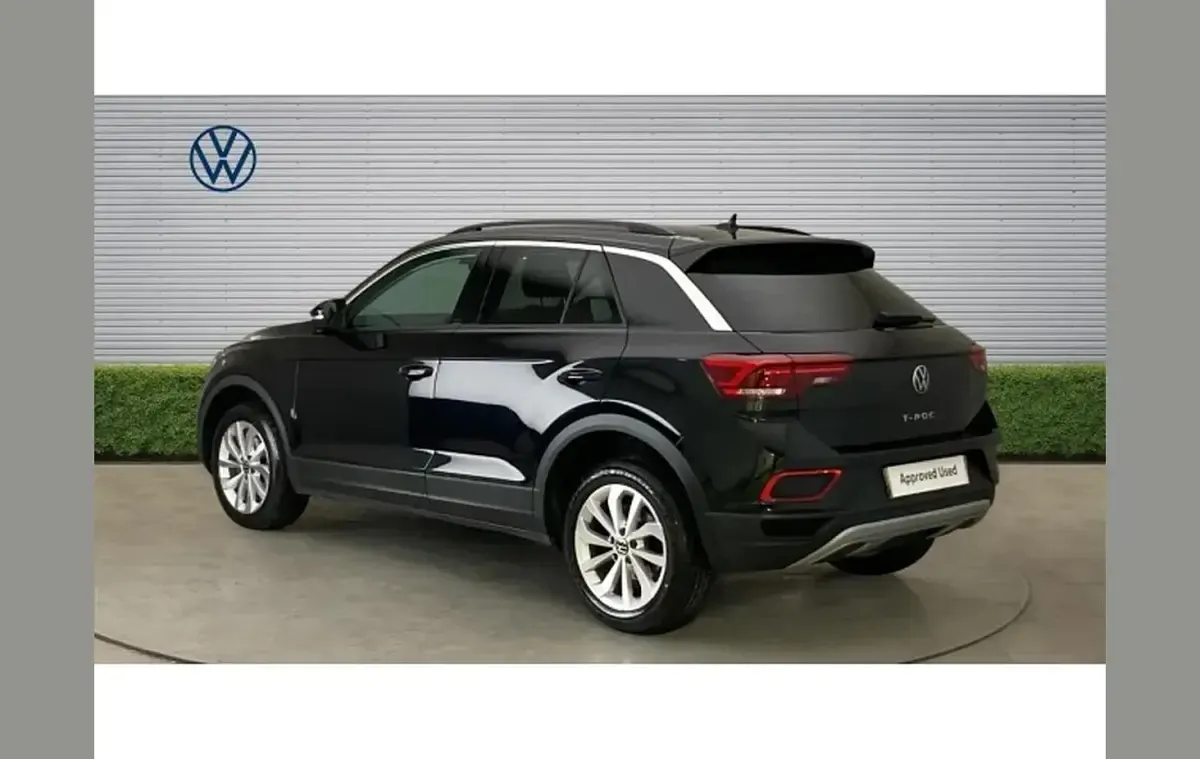 Used VW T-Roc Match 147 HP (108 kW) 2024 Black SUV