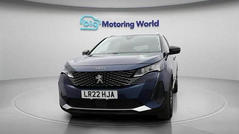 Used Peugeot 3008 Allure Premium 130 HP (95 kW) 2022 Blue SUV