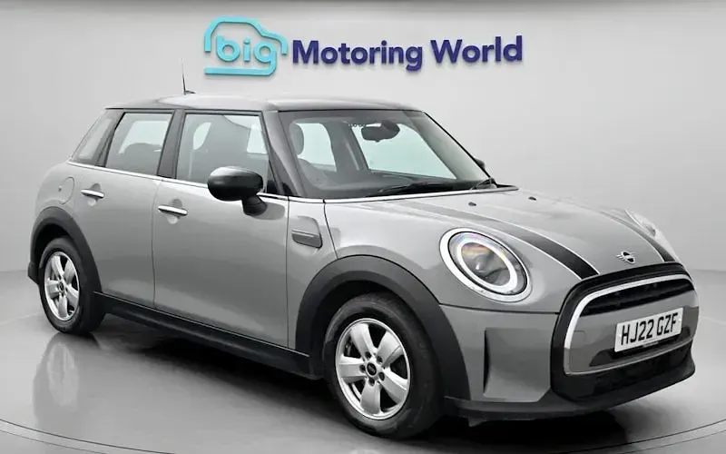 Used Mini Cooper Classic 136 HP (100 kW) 2022 Hatchback