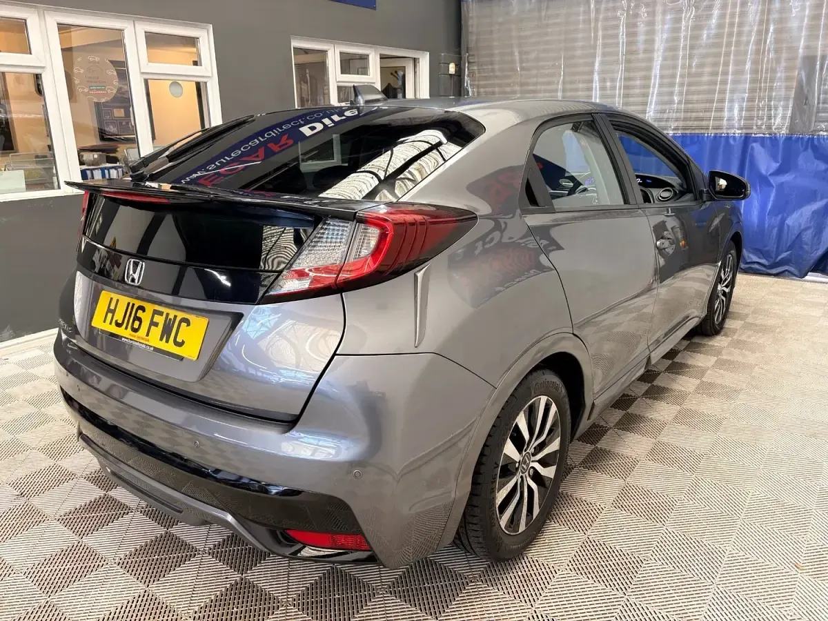 Used Honda Civic S 100 HP (73 kW) 2016 Grey Hatchback