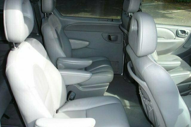 Used Chrysler Voyager 145 HP (106 kW) 2005 MPV