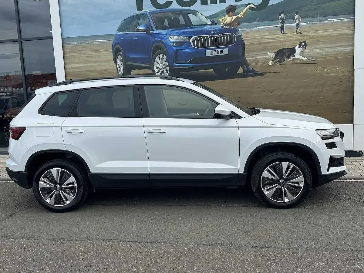Used Skoda 110 R SE Drive 81 HP (59 kW) 2022 Moon white metallic Estate