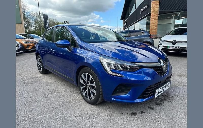 Used Renault Clio V Iconic 90 HP (66 kW) 2022 Blue  Hatchback