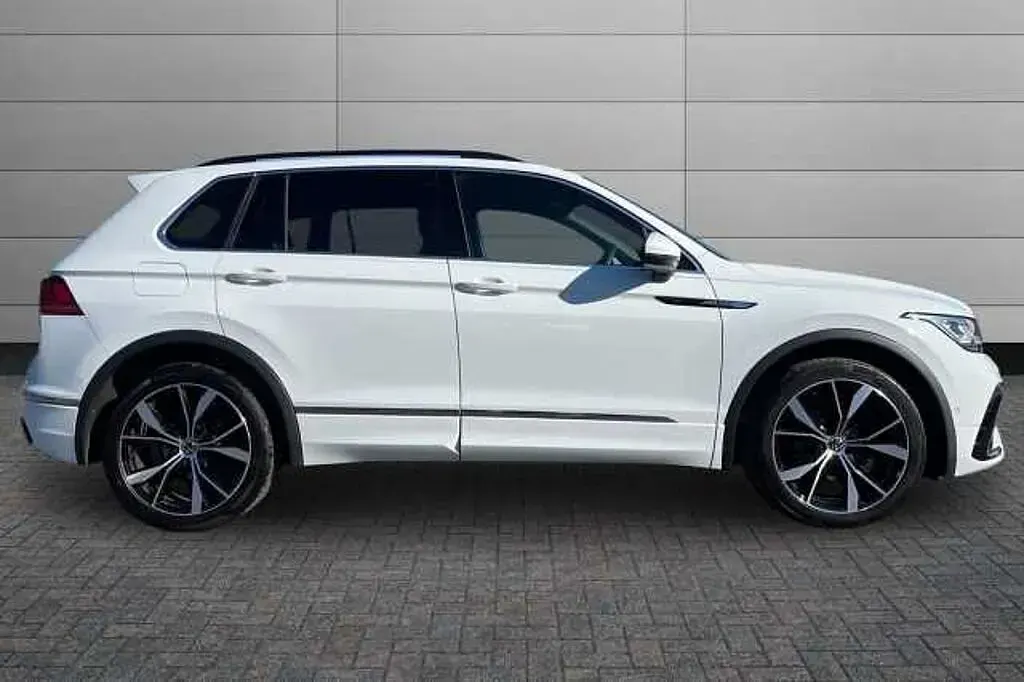 Used VW Tiguan R-line 150 HP (110 kW) 2022 White SUV