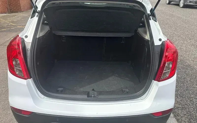 Used Vauxhall Mokka Active 136 HP (100 kW) 2017 White SUV
