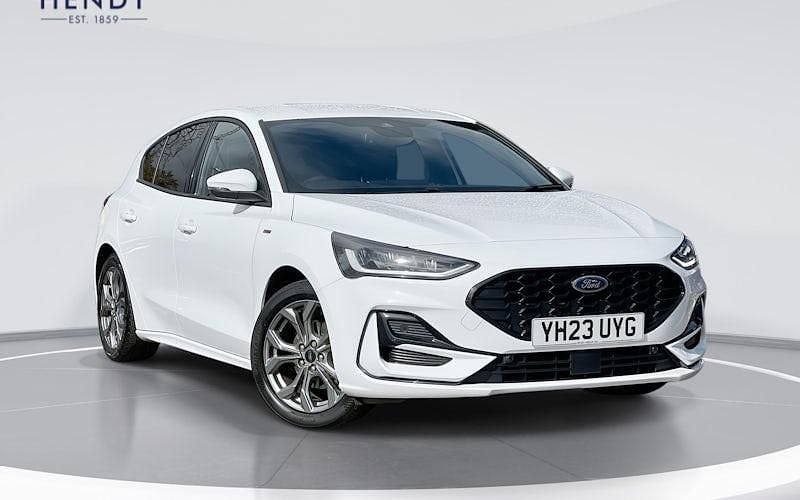 Used 2023 Ford Focus ST-Line Hatchback | £16,599 (Fair price) - Image 1/4