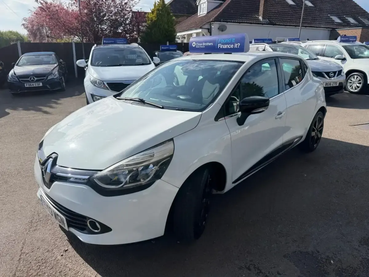 Usado Renault Clio IV Dynamique 90 HP (66 kW) 2013 Branco Citadino