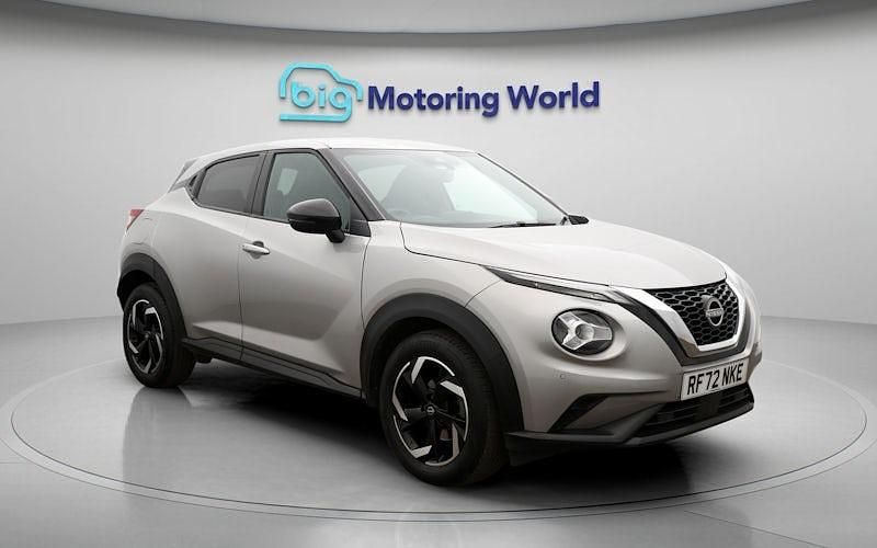 Used Nissan Juke N-Connecta 114 HP (83 kW) 2023 Silver SUV