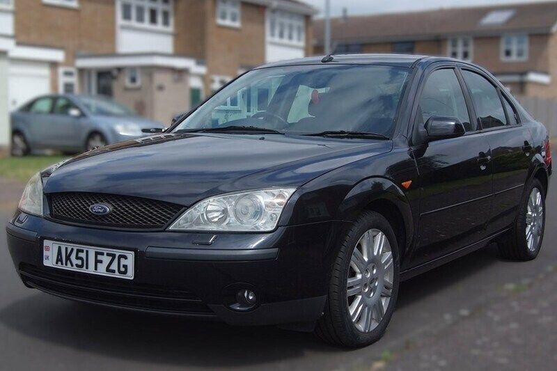 Black Used 2001 Ford Mondeo Ghia Hatchback | £1,750 (Fair price) - Image 1/1