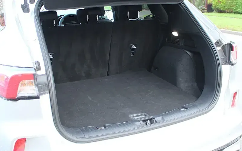Used Ford Kuga ST-Line 150 HP (110 kW) 2020 Silver SUV