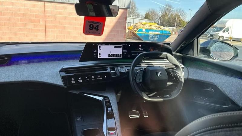 Used Peugeot e-3008 GT 152 kW (207 HP) 2024 Blue SUV