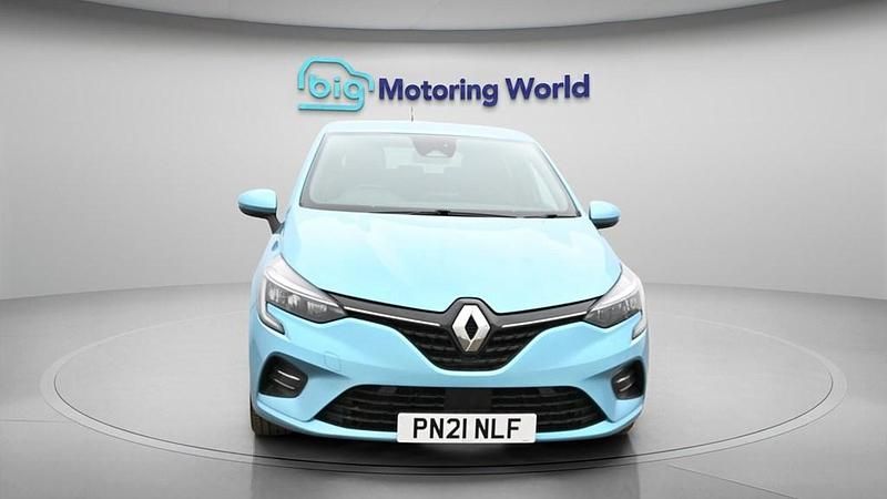 Used Renault Clio V Version S 140 HP (102 kW) 2021 Blue Hatchback