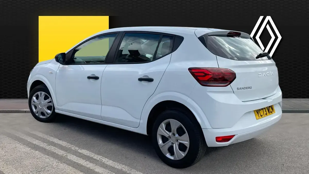 Used Dacia Sandero Essentiel 91 HP (66 kW) 2023 White Hatchback