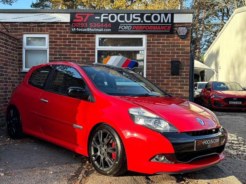Red Used 2011 Renault Clio II Hatchback | £7,950 - Image 1/4