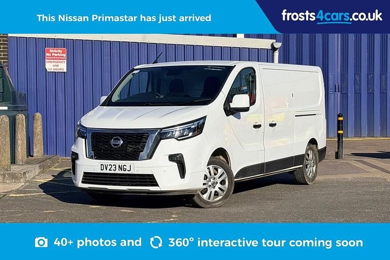 Used Nissan Primastar Tekna 130 HP (95 kW) 2023 White MPV