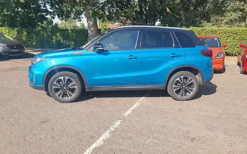 Used Suzuki Vitara SZ5 129 HP (94 kW) 2024 Atlantis turquoise and black SUV