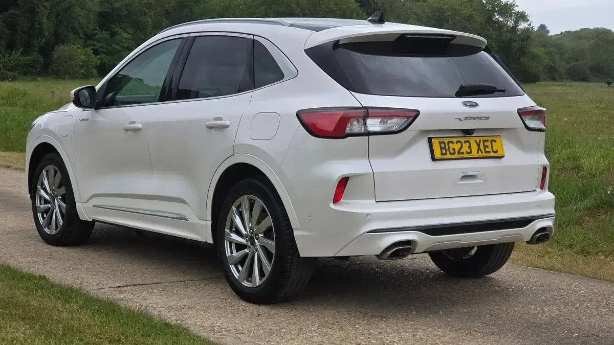 Usado Ford Kuga Vignale 225 CV (165 kW) 2023 Blanco SUV