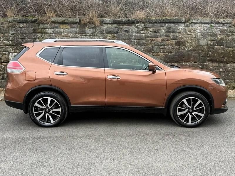 Used Nissan X-Trail N-TEC 130 HP (95 kW) 2015 Orange SUV