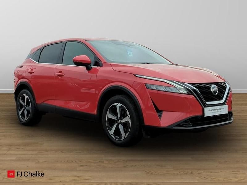 Red Used 2022 Nissan Qashqai N-Connecta SUV | £18,740 (Fair price) - Image 1/4