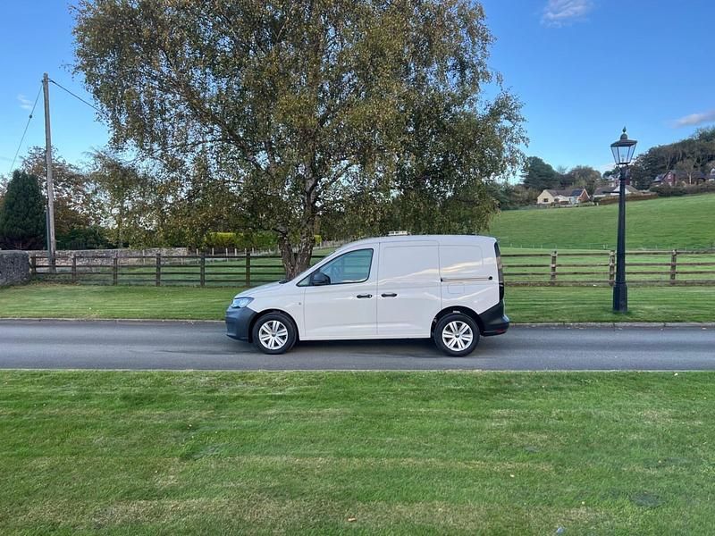 Used VW Caddy 102 HP (75 kW) 2021 White MPV