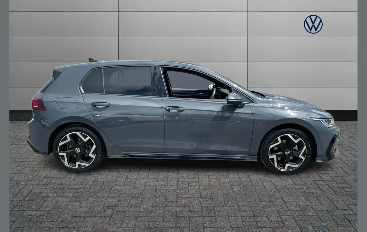 Used VW Golf VIII R-line 147 HP (108 kW) 2025 Grey Hatchback