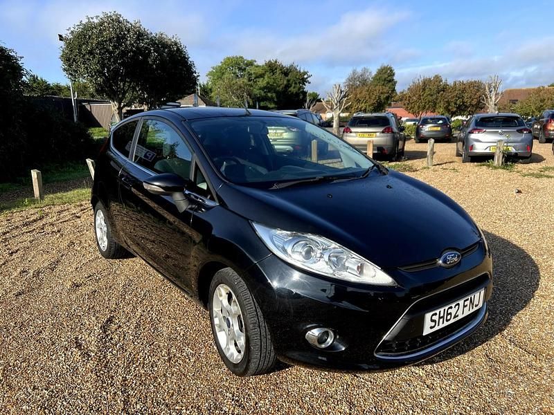 Black Used 2012 Ford Fiesta Zetec Hatchback | £2,650 (Fair price) - Image 1/4