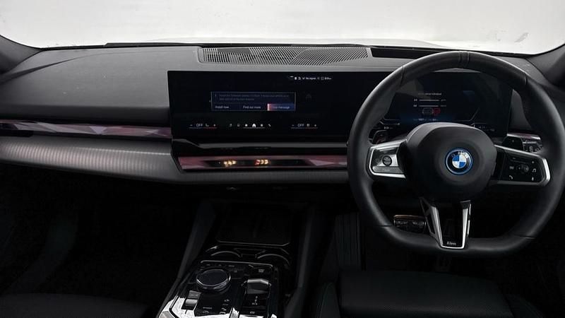 Used BMW 530e M Sport 295 HP (216 kW) 2025 Grey Estate