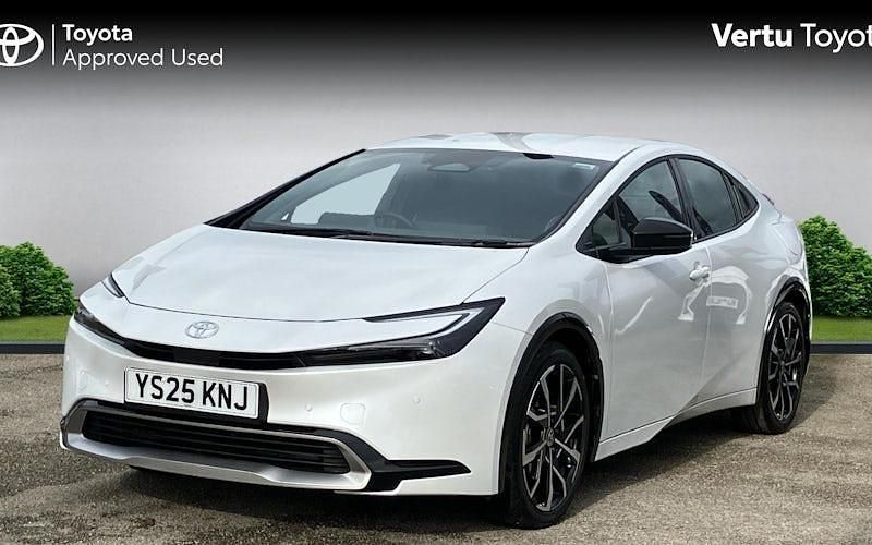 Used Toyota Prius Design 223 HP (164 kW) 2025 White Hatchback