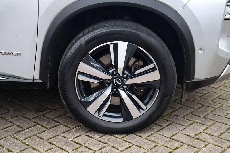 Used Nissan X-Trail Tekna 213 HP (156 kW) 2024 Silver SUV