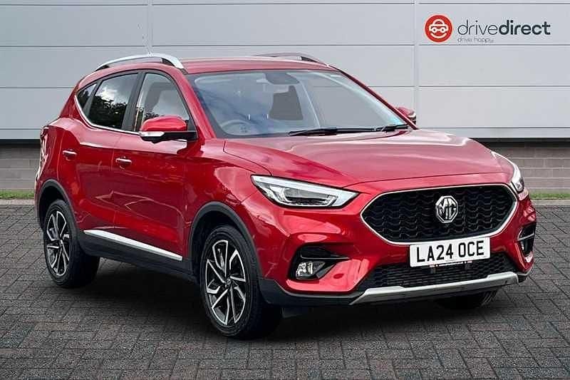 Tri coat dynamic red Used 2024 MG ZS Exclusive Sedan | £15,638 (Fair price) - Image 1/4