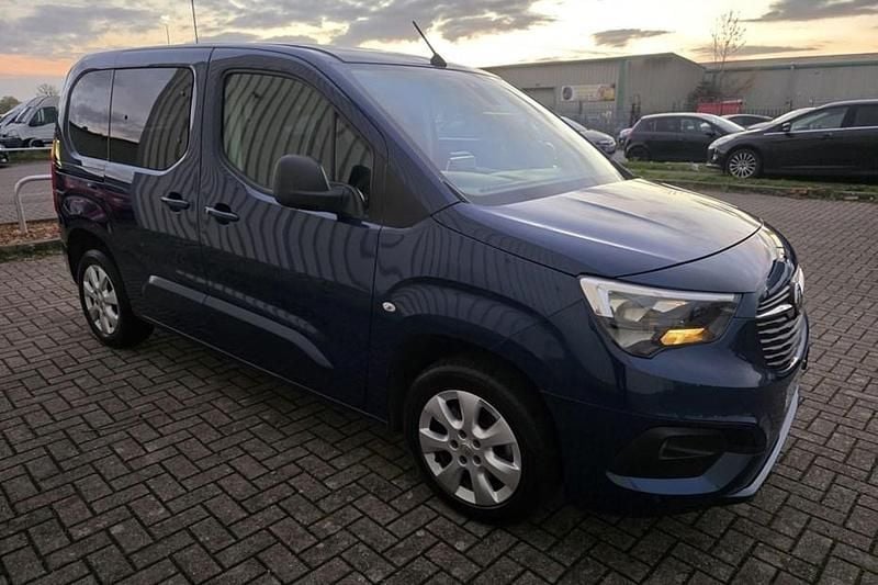 Blue Used 2019 Vauxhall Combo S MPV | £7,495 (Good price) - Image 1/1