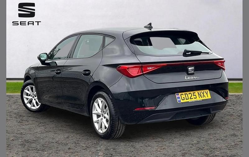 Used Seat Leon SE 113 HP (83 kW) 2025 Black Hatchback