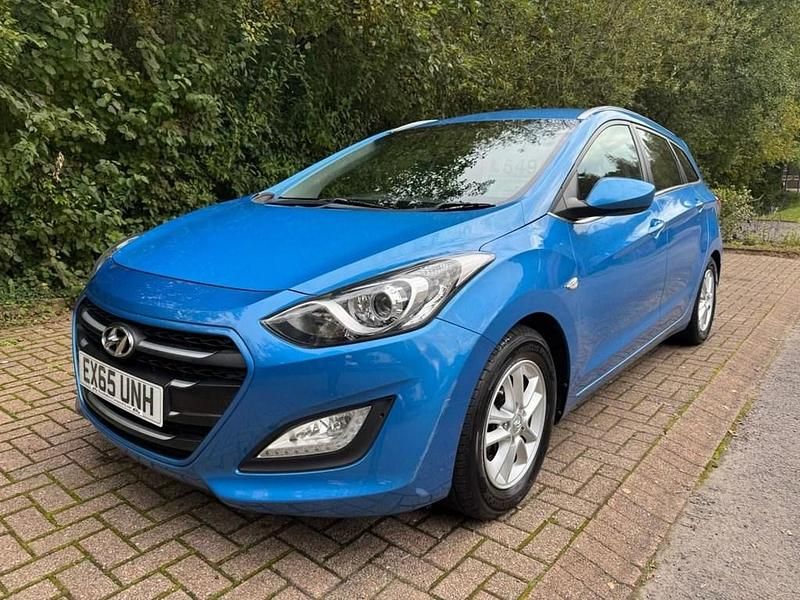 Blue Used 2015 Hyundai i30 SE Estate | £5,495 (Fair price) - Image 1/4