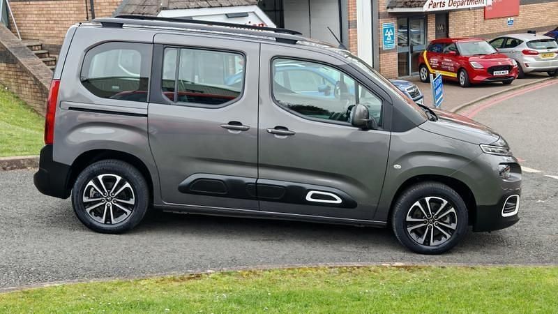 Used Citroën Berlingo Flair 130 HP (95 kW) 2019 Grey MPV