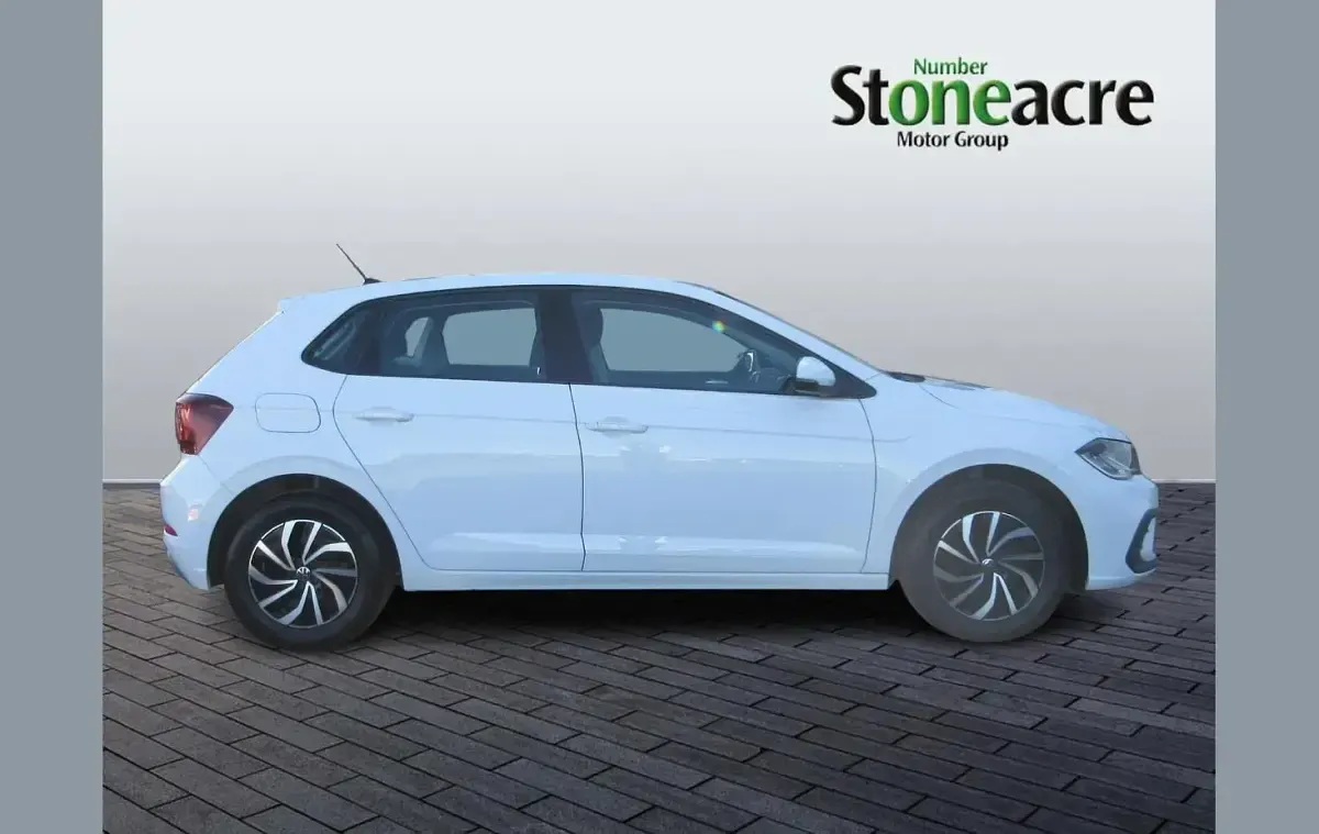 Used VW Polo Life 95 HP (69 kW) 2023 White Hatchback