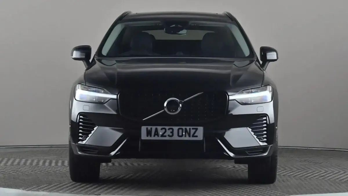 Used Volvo XC60 Ultimate 455 HP (334 kW) 2023 Black SUV