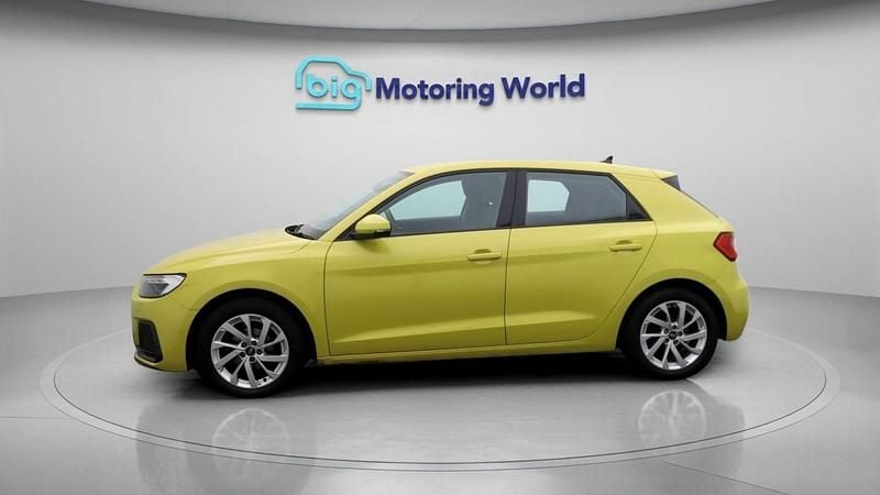 Used Audi A1 Sportback Sport 95 HP (69 kW) 2020 Yellow Hatchback