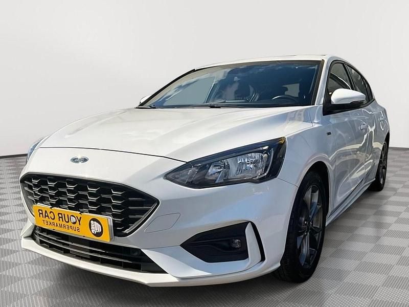 Used Ford Focus ST-Line 125 HP (91 kW) 2019 White Hatchback