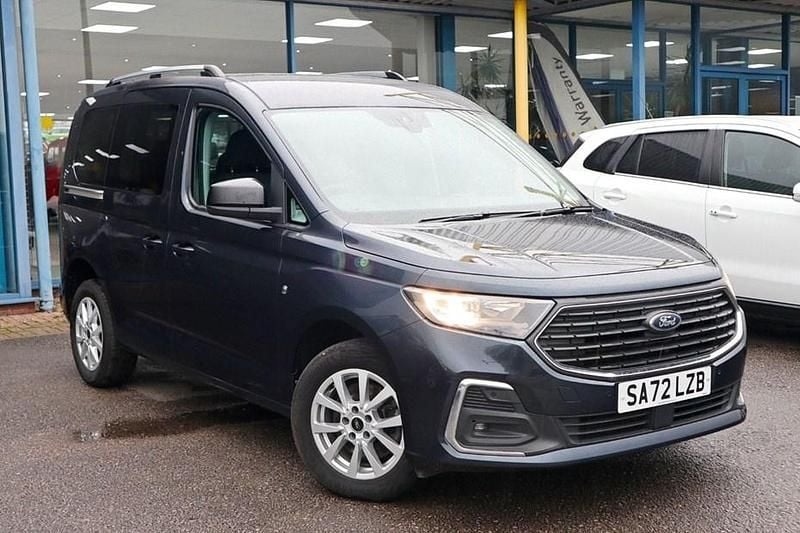 Midnight blue Used 2022 Ford Tourneo Connect Titanium MPV | £20,289 (Fair price) - Image 1/1