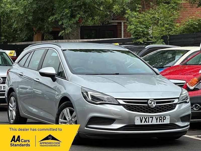 Silver Used 2017 Vauxhall Astra S Estate | £3,899 (Fair price) - Image 1/4