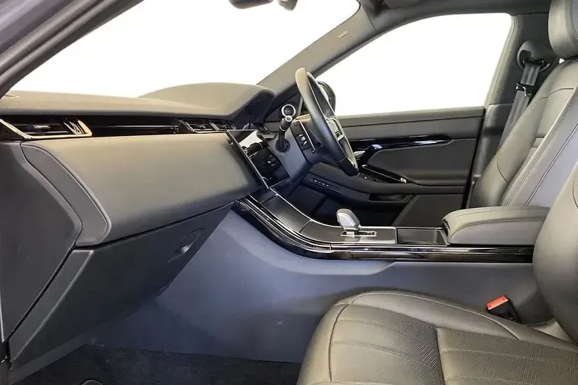Used Land Rover Range Rover evoque HSE Dynamic 204 HP (150 kW) 2024 Eiger grey SUV