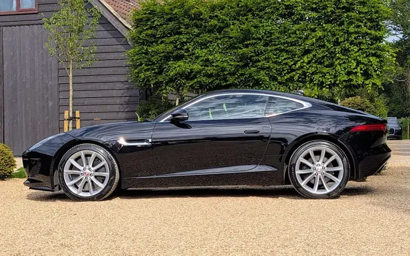 Used Jaguar F-Type Supercharged 381 HP (280 kW) 2015 Black Coupe