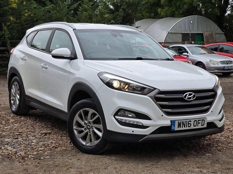 White Used 2016 Hyundai Tucson SE SUV | £9,990 (Fair price) - Image 1/4