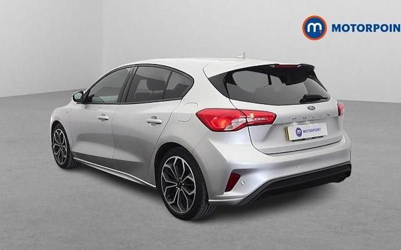 Used Ford Focus ST-Line X 125 HP (91 kW) 2019 Silver Hatchback