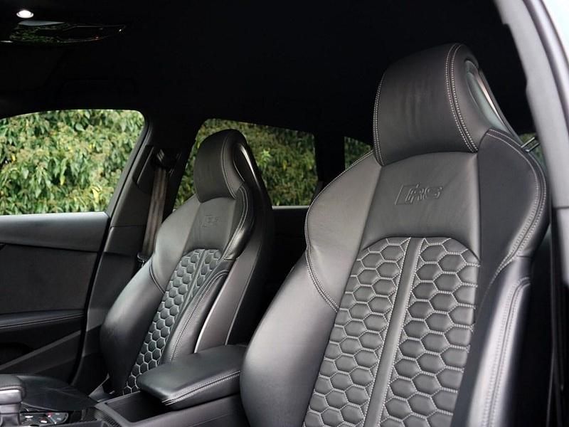 Used Audi RS4 Comfort 450 HP (330 kW) 2022 Blue Estate