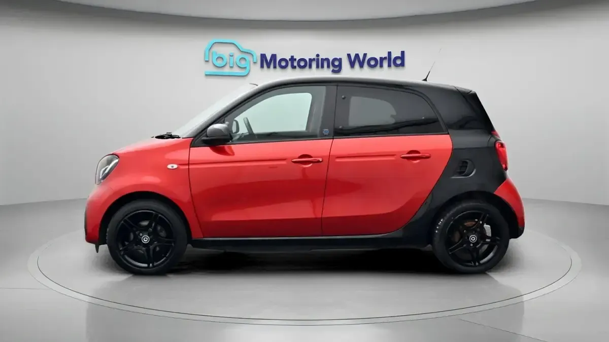 Used Smart ForFour Premium 2023 Red and black Hatchback